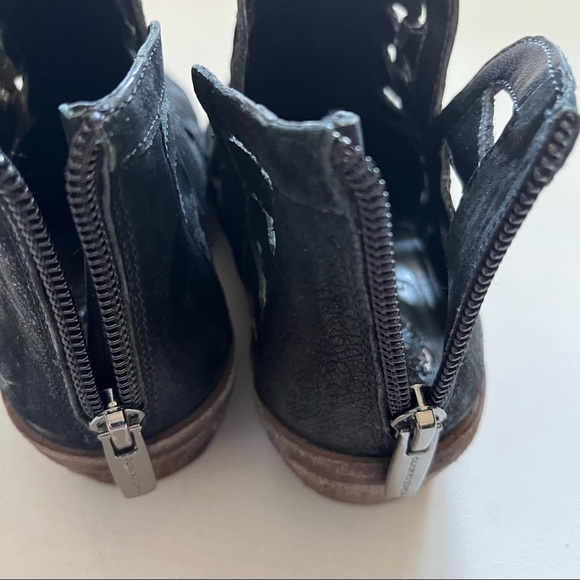 Vince Camuto Peera Black Leather Cut Out Ankle Bootie size 6.5 - Picture 12 of 13